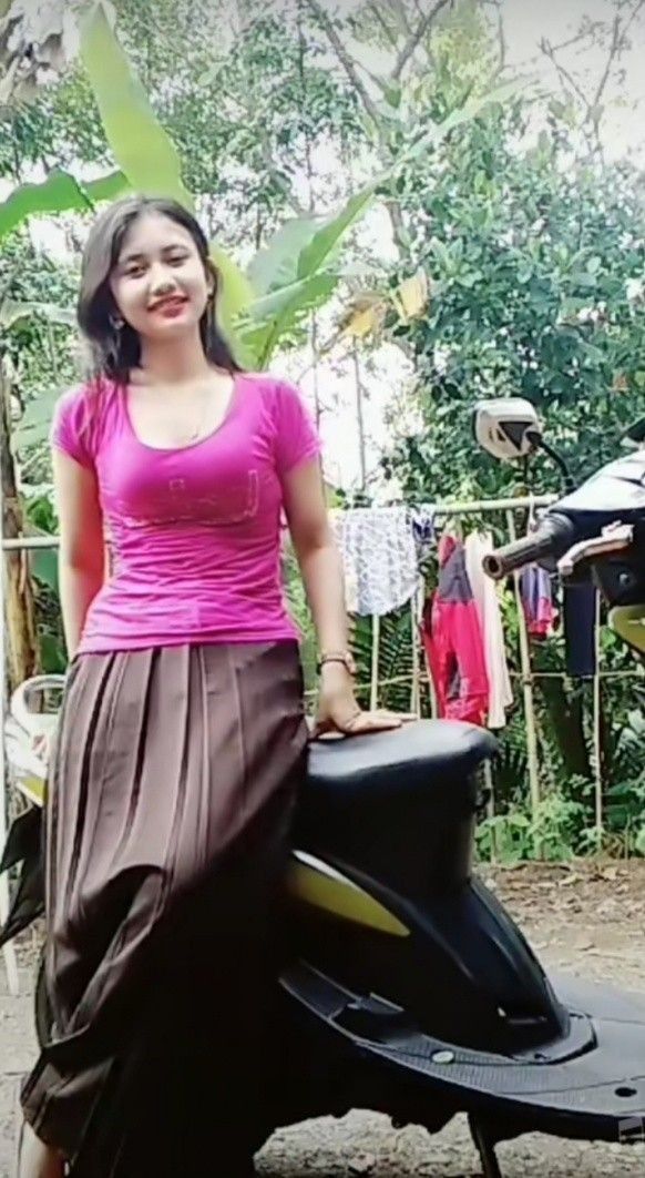 Viral Yandex 2025 Terbaik 10 Video Wiwik Fyp Baju Dinas Merah Gemoy Paha Tompelen Tenggelam Dalam Hasrat One For All Indonesia Trending Official Abg SMP